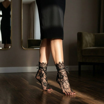SILVIA™ • Calcetines de Encaje Negro con Lazo | Accesorios