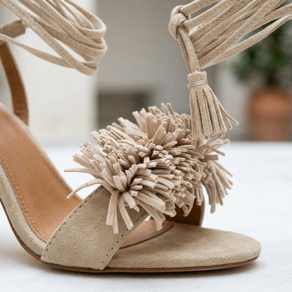 ROMINA™ • Sandalia de Tacón Alto Piel Vegana Premium Beige | Calzado de Autor