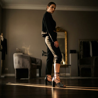 TEODORA™ • Sandalia de Tacón Alto Piel Premium Negro Plata | Calzado de Autor
