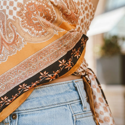 ERMINIA™ • Top Bandana Minimal con Nudo