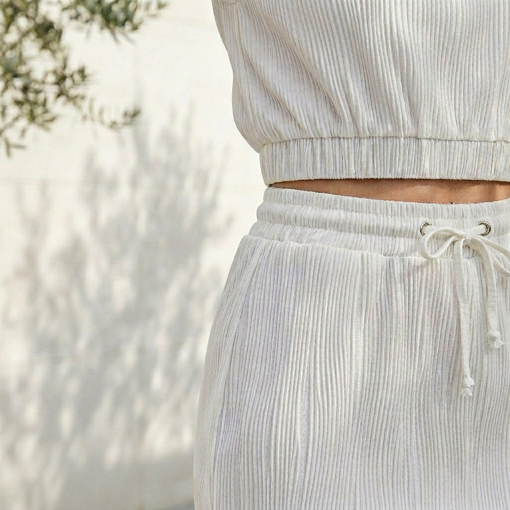 NORINA™ • Conjunto Estampado Ondas | Crop Top y Falda Mini