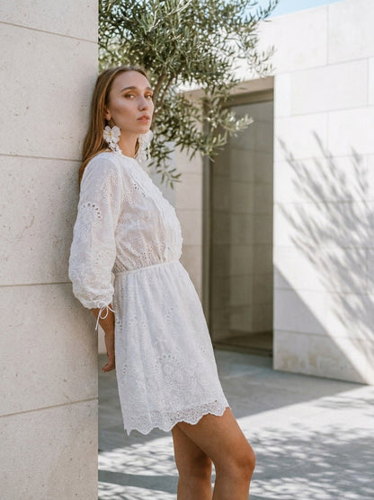 GIACINTA™ • Vestido de Encaje Blanco Cuello Alto | Moda de Autor